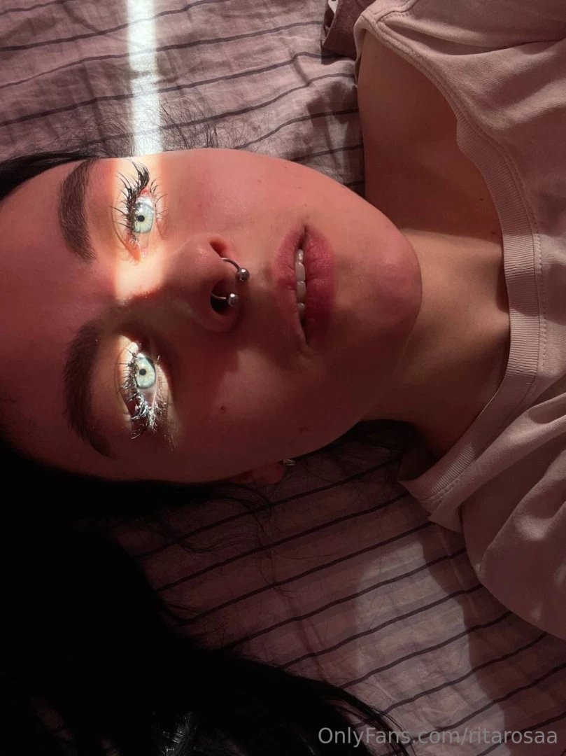 My eyes are like the ocean beautiful and dangerous ready to get lost 