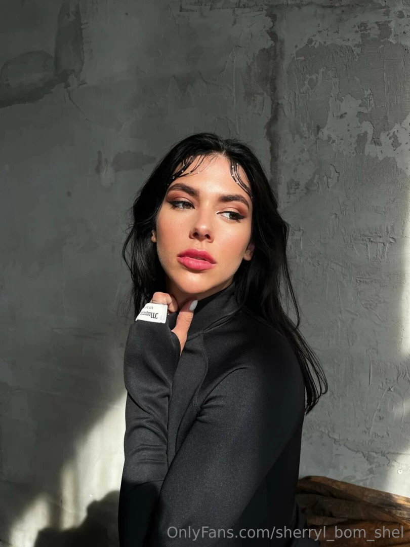 Sherryl-bom-shel 