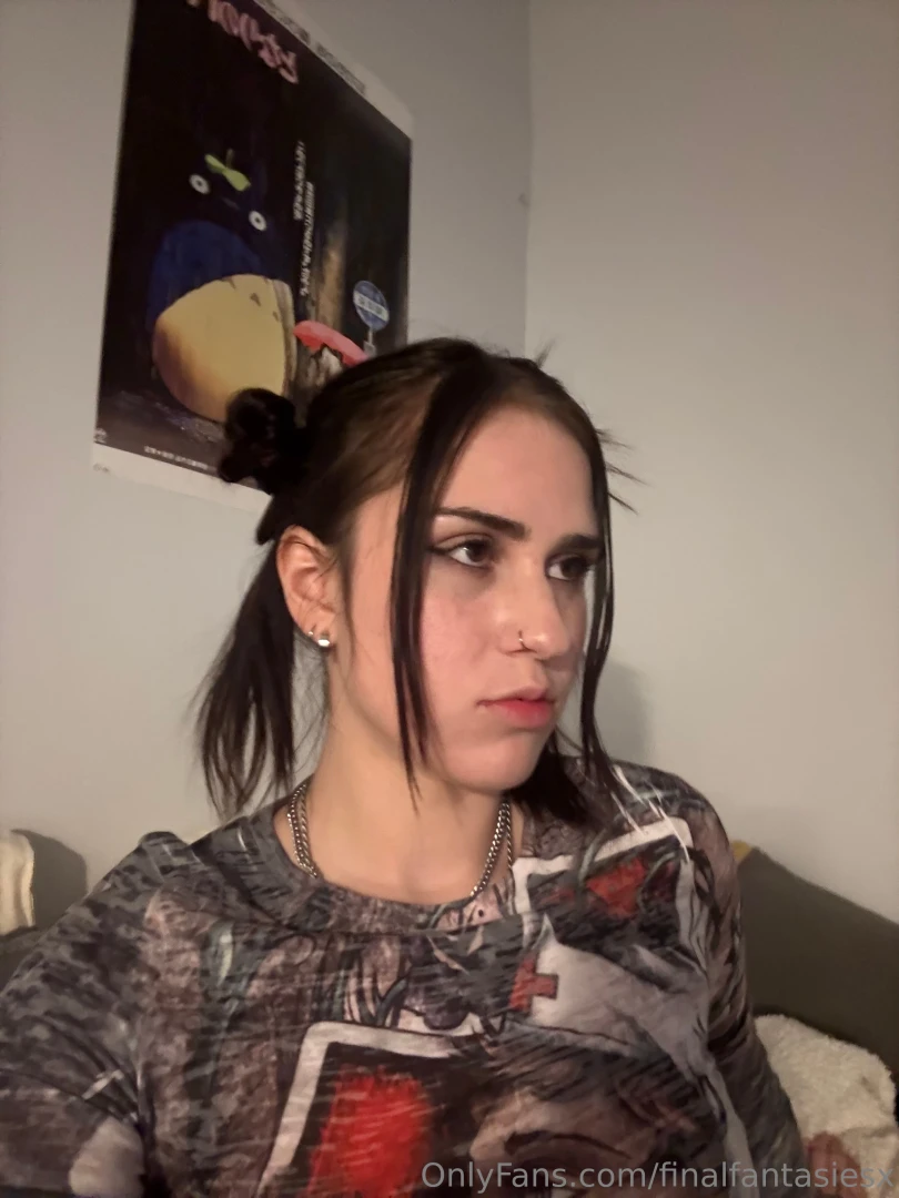 Feeling sexy and unbearable which hair style do you prefer 