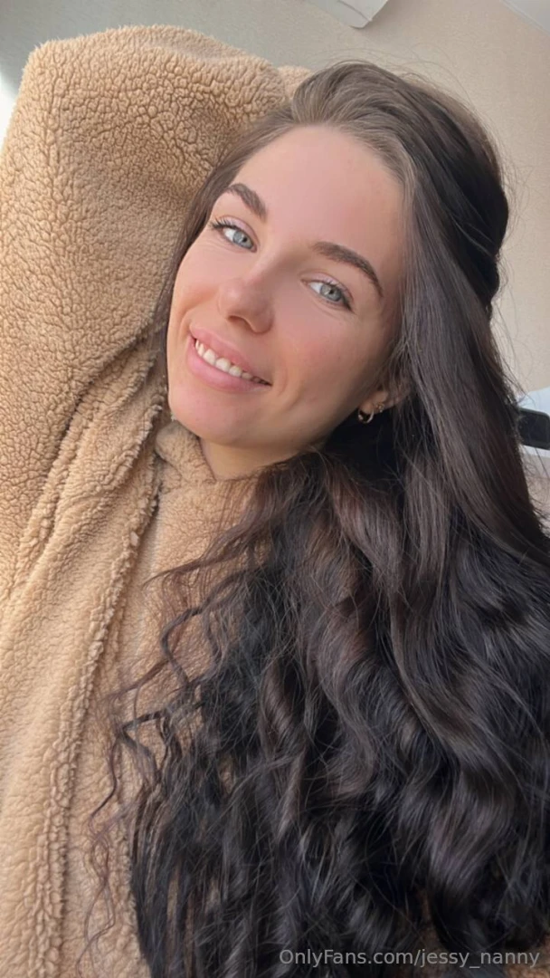 I want to make the whole world happy with my smile 