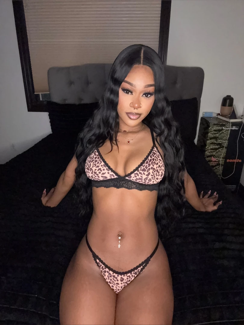 Friday night cumshow ready to spread pretty kitty for you dont miss 5 