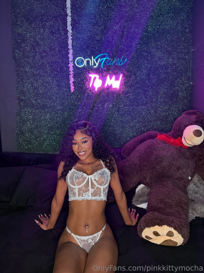 Hi guys come see my second live show tonight at 6pm pst 9pm est can t part 3 