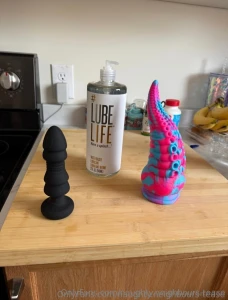 I know you want to see me fuck my new monster tentacle