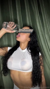 Morning babes do you want to buy me lunch on wet wednesday tips are