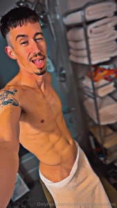 Fresh out the shower into a fatty dab before bed hurt my elbow