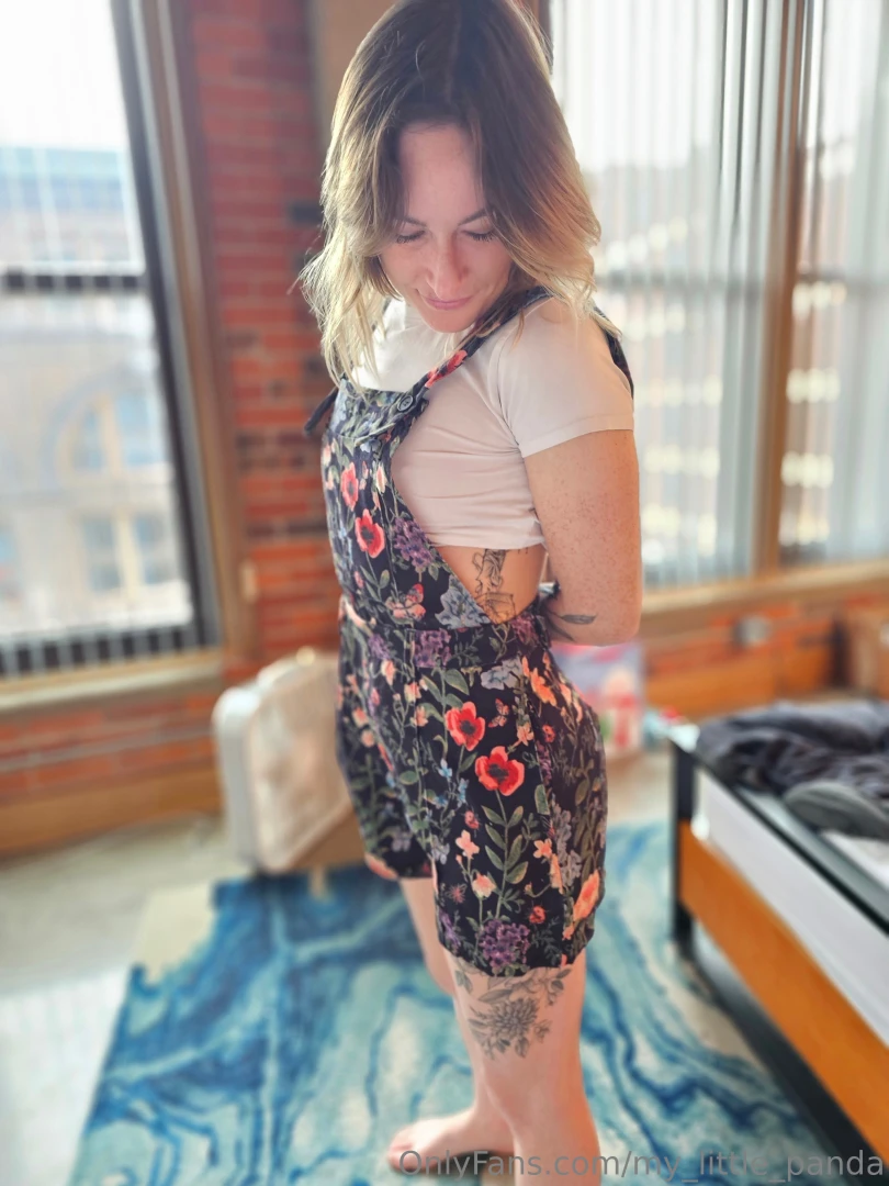 Showing off some new christmas clothes yes i am in fact aware of how part 4 