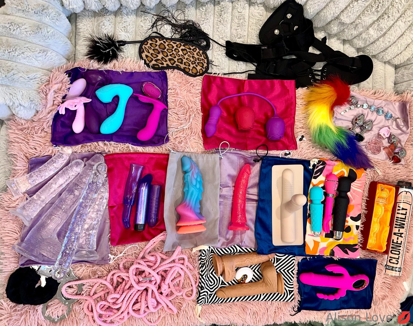 Since some of yall are asking for a list of toys i have i made a video part 1 