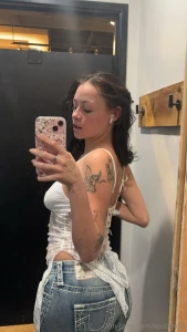 I would so be down to fuck you in this fitting room