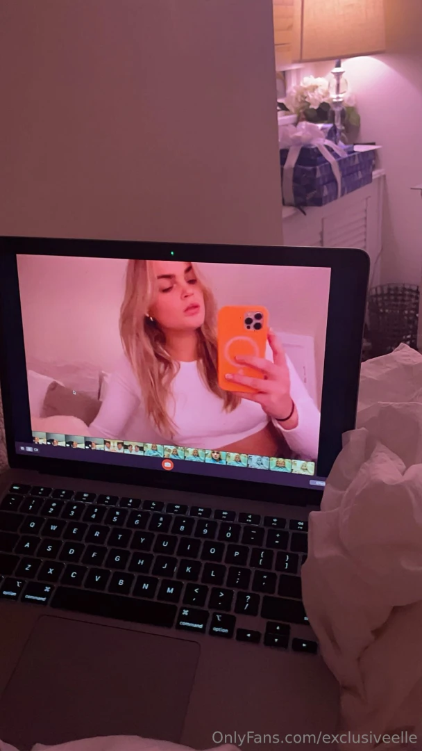 I already know your curious ass is trying to zoom in to look at my 