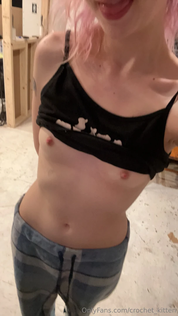 Some sexy fun in the kitchen 