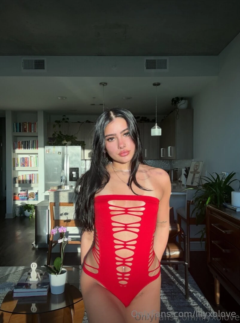 This red got me feelin like sin you ready to misbehave or what 