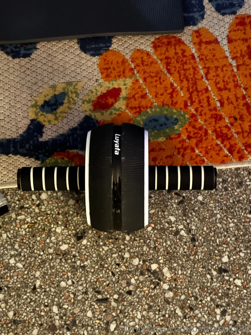 Changed up a bit and for my birthday i bout the little core workout 