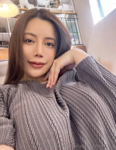 Dm wearing a sweater in the middle of summer no regrets got any weird