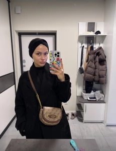 A mystery hidden in the details minimum of words maximum of hints