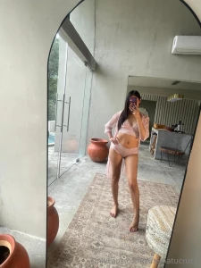 As bien sexy para que me quites mi ropita poco a poco