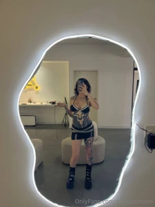 Looking for an alt girl