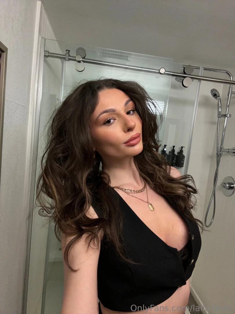 Do we like the curly or curled hair this is a test 