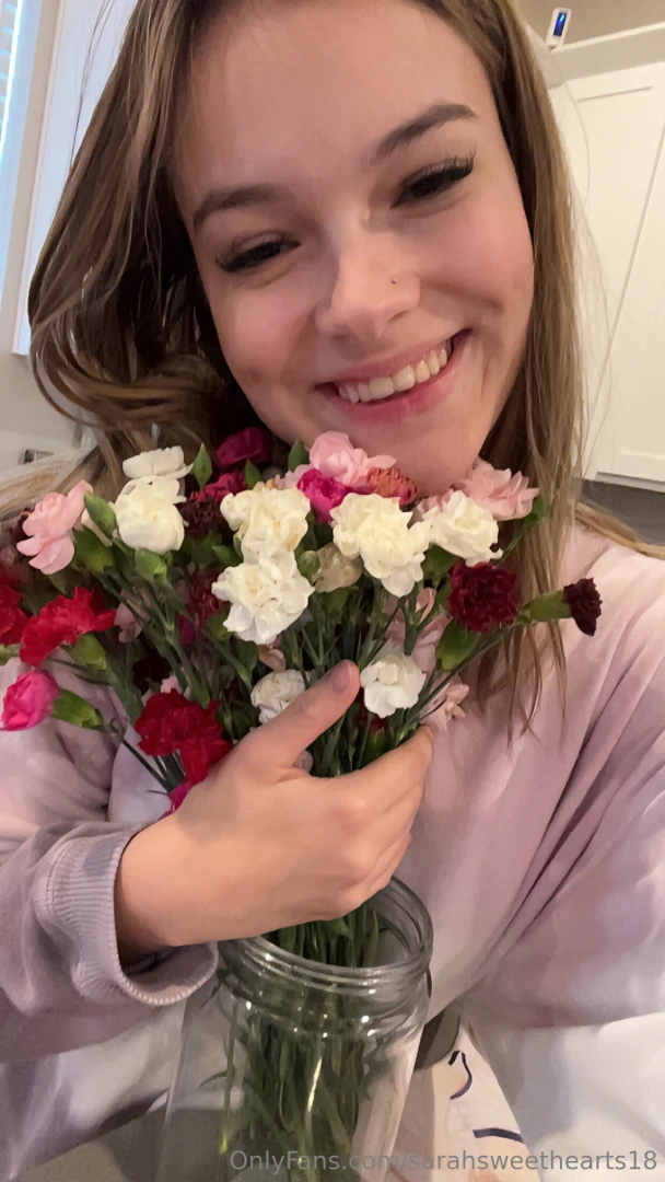 Valentine s day is soon you sending me flowers for a pic of my flower 