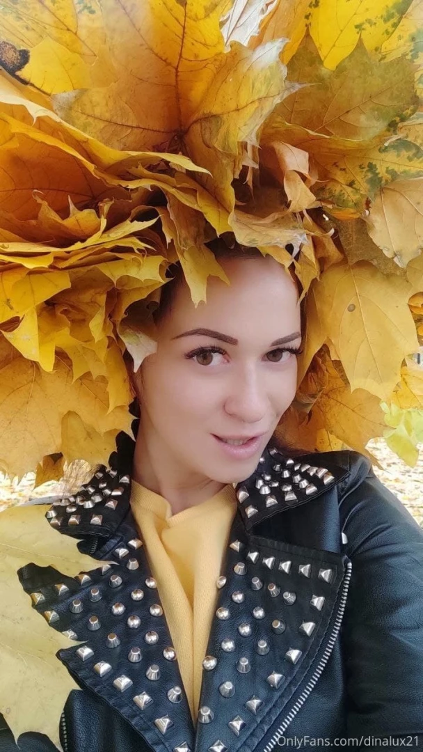 It s getting cold baby and i don t have anyone to warm me up right now 