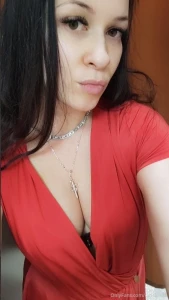 How do i look in red or something is dragging your attention