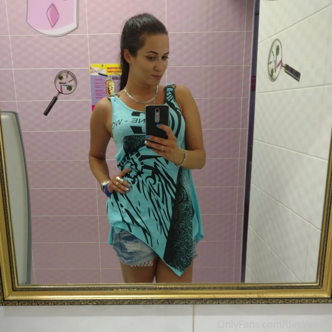 Honey i wanna rip off this dress and show you how im hot 