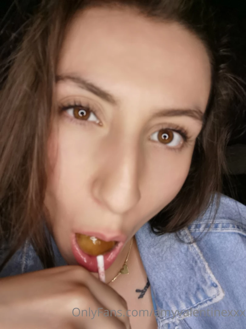I lick lollipop like i lick 