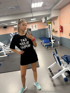 I always try to keep myself in shape to please you with my beauty