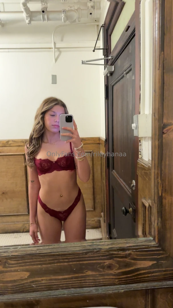 I wanna make you feel like the luckiest man on earth 