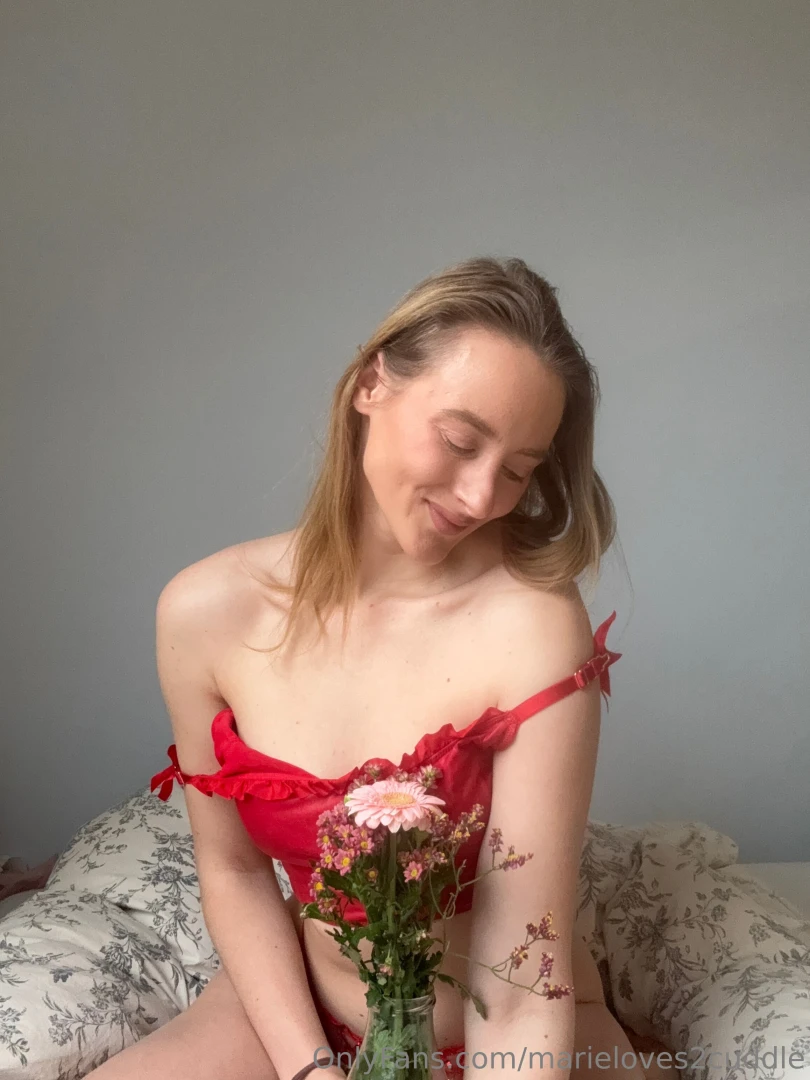 Pov when no one gives you flowers but the home decor vase saves the part 2 