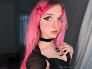 Feeling cute today say something nice in dms 3