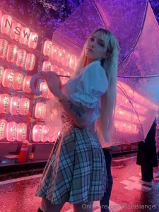 I ve been missing my blonde hair lately should i go back to it