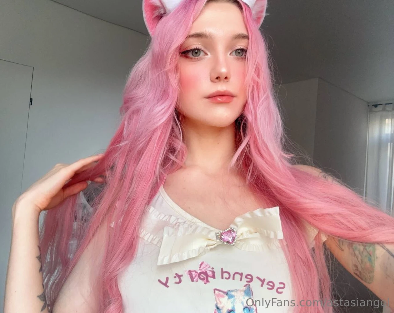 Meow how s your weekend going 