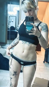 Because almost everyone is a low waist fan here