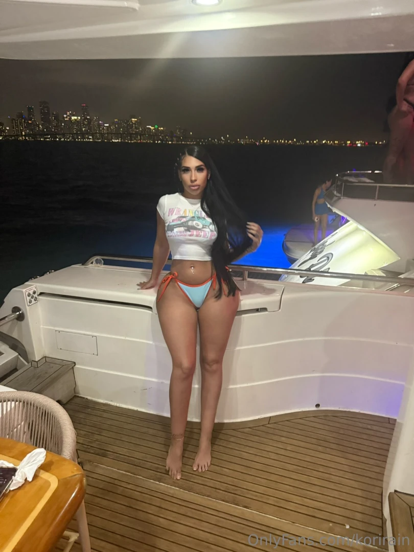 Happy mondayyyy part 18 