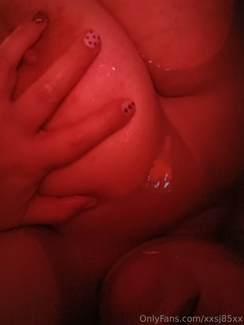 Relaxing candle lit bath moments with me - photos part 6 