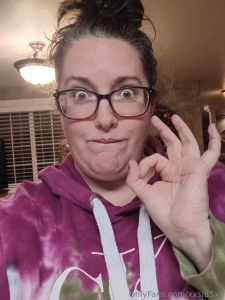 Offered to help my mom with her holiday decorations last night since part 2