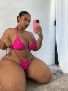 I m wearing something that i know you re going to love check your dm s part 1