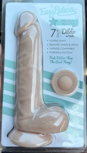 My first ever dildo who wants to see me use this