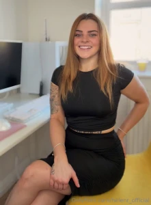 Did a custom where i was their colleague and we flirted and i ended up part 3