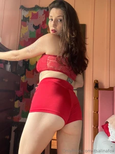 On my knees and feeling red hot what s your favorite color on me tell