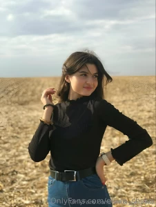 Cute girl elvira_shake loves to play with her tight red pussy after part 36