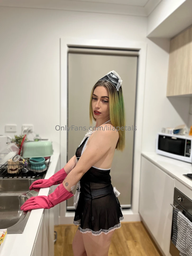 Im fucking obsessed with all these pictures i can t believe that is me 