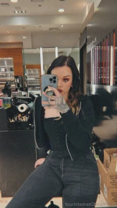 Happy valentines day my loves part 18