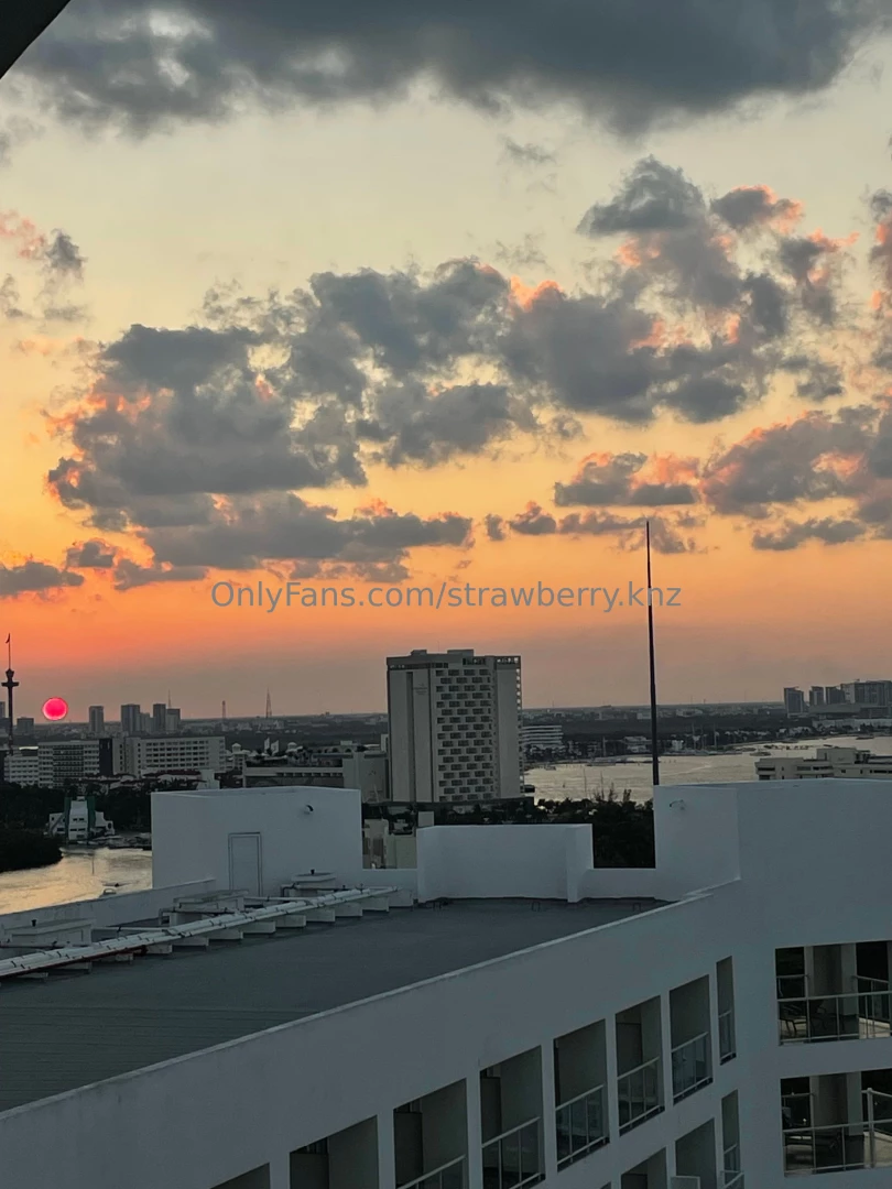 This place is amazing i am truly in paradise yesterday was a very long part 4 