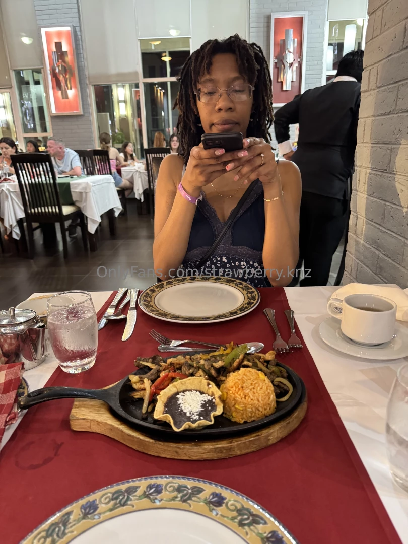 This place is amazing i am truly in paradise yesterday was a very long 