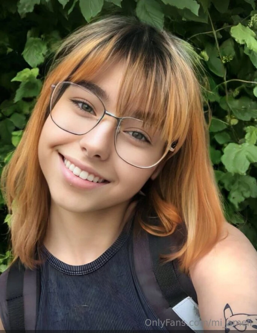 Beatrixmay just turned 18 and her page is already filled with part 120 