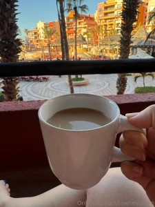 Who wants to come soak up the sun with me