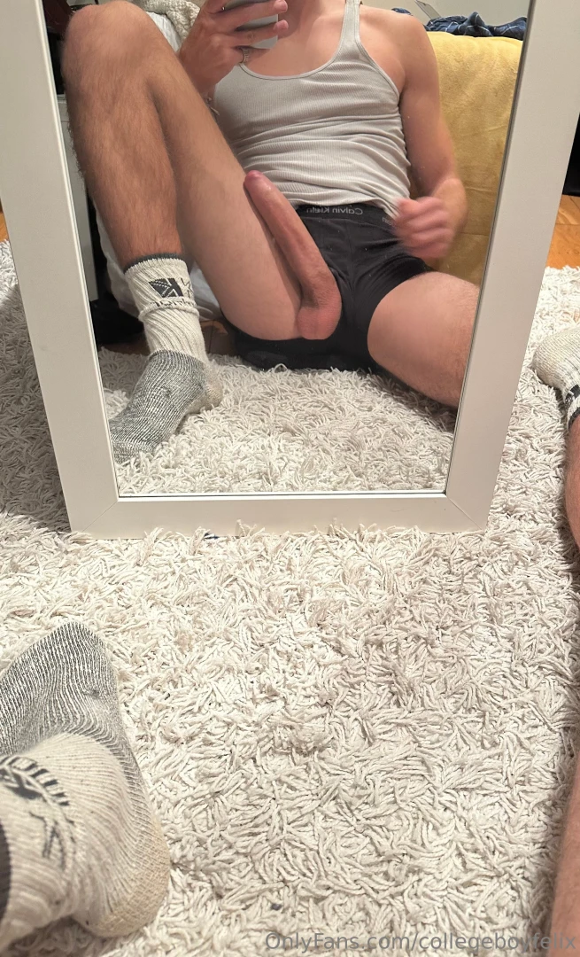 You guys like mirror selfies 