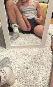 You guys like mirror selfies