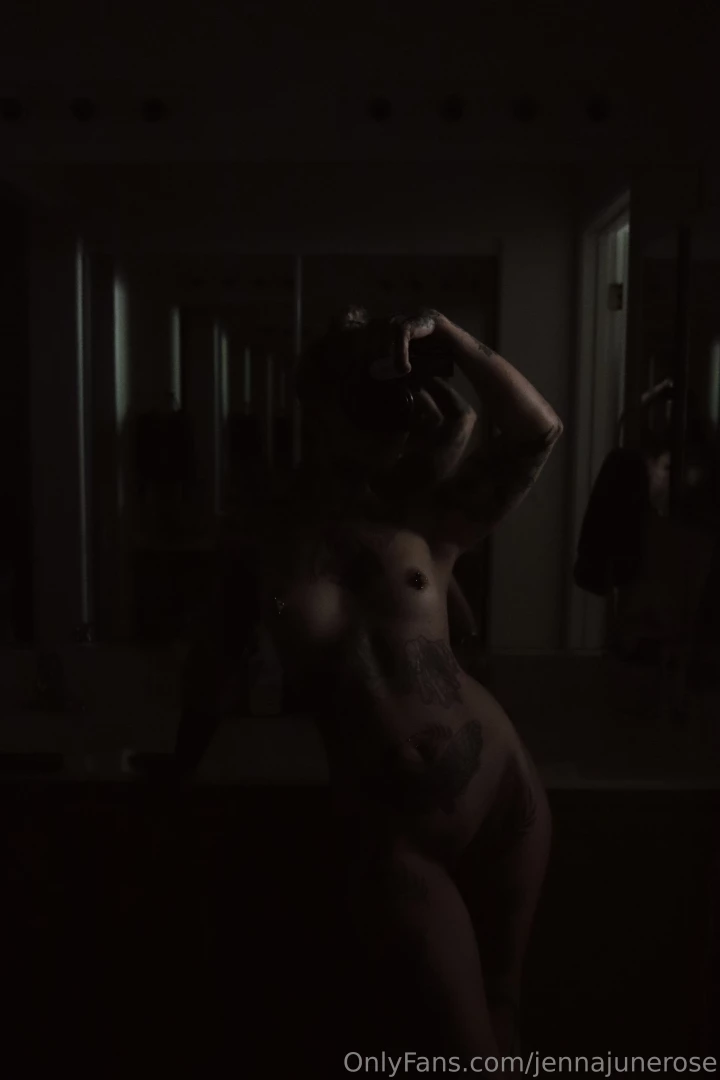 Jennajunerose1 part 2522965 